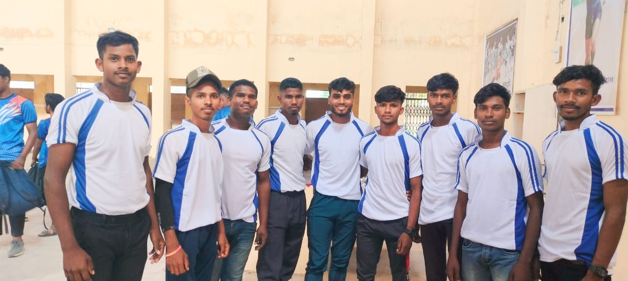 पुरुष कबड्डी प्रतियोगिता 2023 में विजेता टीम 